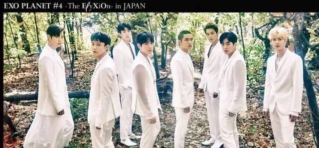 EXO燦烈世勛搭「廉航」回韓,開心亮相機場!網友:學學人家