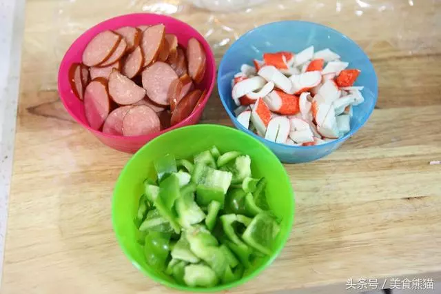 你會做雙底料披薩嗎?原來這麼簡單,一看就會,好吃還放心!
