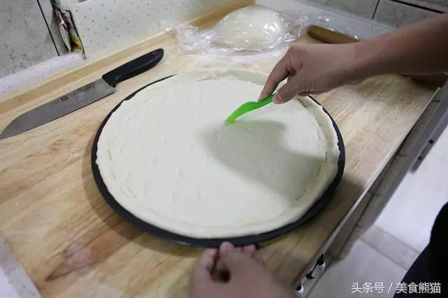 你會做雙底料披薩嗎?原來這麼簡單,一看就會,好吃還放心!