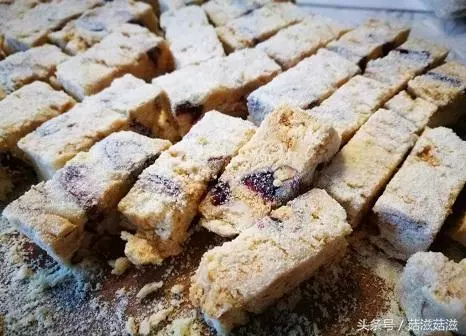網紅零食雪花酥,口感獨特,軟糯酥脆,垂涎欲滴~