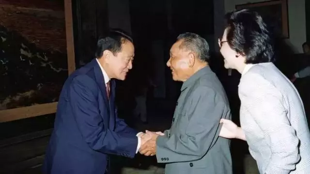 首富遭政客迫害憤而出走,卻在國家有難時挺身而出