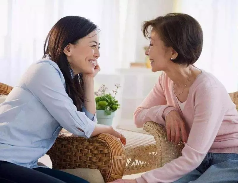 婆婆把拆遷款給了哥嫂,幾年後被哥嫂趕出家門,我卻笑著接納!