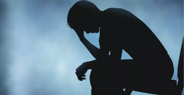 每次晚上故意加班,老婆都給我「特別」獎勵,時間久了我惡心想離婚!