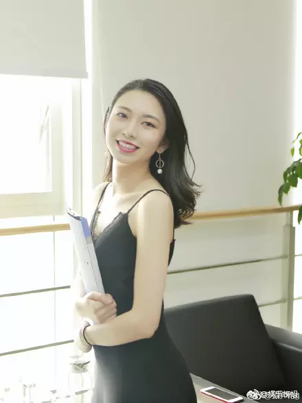 七舅腦爺閔靜什麼關係情侶嗎為何鬧翻?閔靜是誰