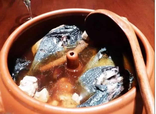 太好喝了!原來要這樣「燉雞湯」才對,只要簡單三招,六星級美味雞湯讓你立刻端上桌