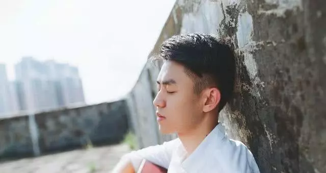 我結婚同學隨禮六百,他結婚我回禮六百,第二天收到他2字信息