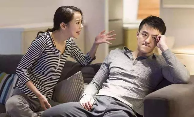 父親生病俺找前夫借錢,他只給了一袋板栗,回家打開後俺感動落淚