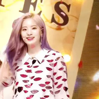 [TWICE][分享]181125 人歌預錄現場once後記：子瑜身體已經恢復健康