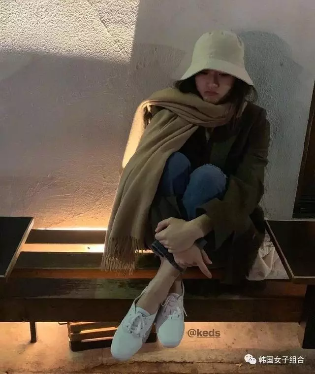 鄭總裁要登台演講?曬個畫報先!再來一隻委屈巴巴的鄭秀晶