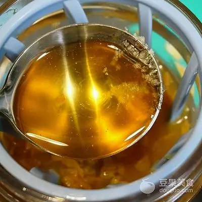 自製金桔檸檬茶,加點蜂蜜,味道跟柚子茶很像,酸酸甜甜很好喝