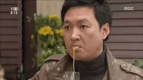 女友身上「香水味一天比一天濃」真的好奇怪 同居一個禮拜後他發現超噁真相