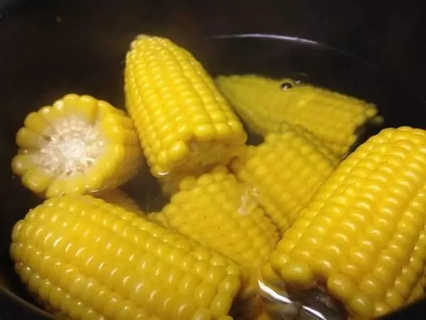午餐吃錯血糖容易升高,糖尿病人吃飯記住3句話,血糖穩定不飆升