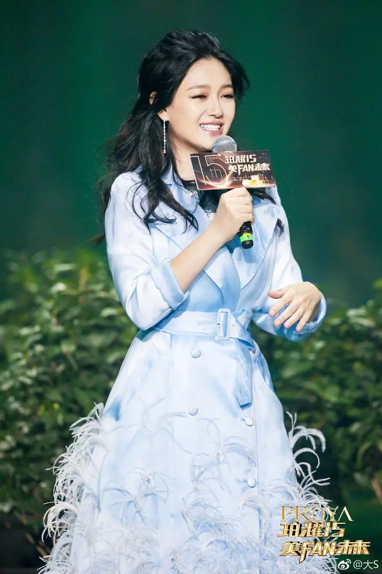 大S撞衫遭酸「身材顏值被同台女星碾壓」!汪小菲怒曬4照片「護妻不怕得罪人」網讚:最Man老公!