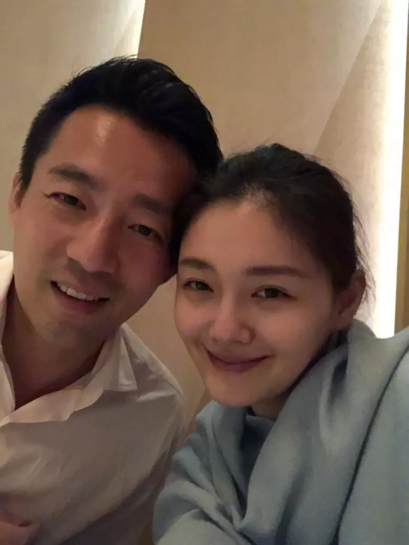 大S撞衫遭酸「身材顏值被同台女星碾壓」!汪小菲怒曬4照片「護妻不怕得罪人」網讚:最Man老公!