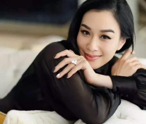 黎姿三個女兒,鍾麗緹三個女兒,邱淑貞三個女兒,差距一目了然
