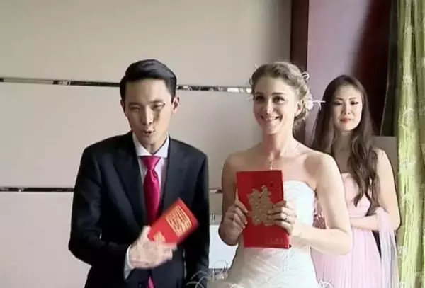 法國正妹「倒追中國窮小子」非他不嫁!1年後她提出「超扯結婚要求」讓所有台灣女生都跪了!