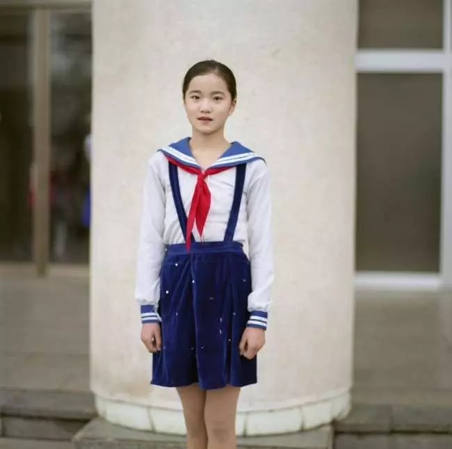 16張「風格不一樣的各國學生制服」照,越南女學生「全白服飾」是公認第一名的~