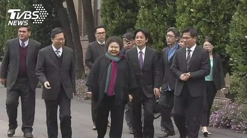 4年前這張照片被讚「復仇者聯盟」 如今僅剩他