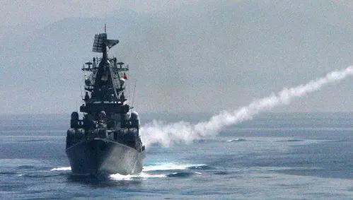直接開火!俄對烏艦船採取強硬行動,烏欲實施戒嚴,歐盟呼籲克制