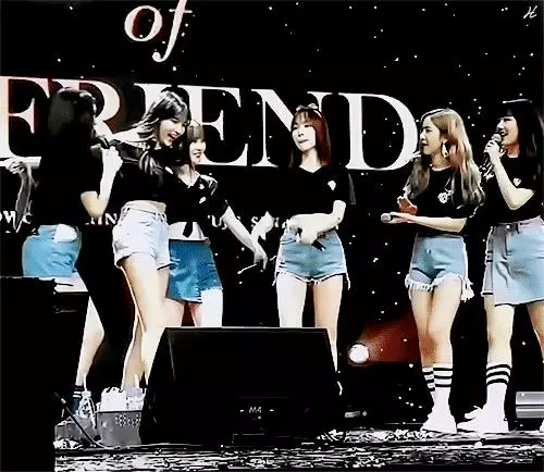 [GFRIEND][分享]181126 不愧油炸親故隊長金韶情溫柔善良團魂滿滿