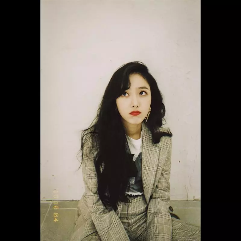 [GFRIEND][分享]181126 不愧油炸親故隊長金韶情溫柔善良團魂滿滿