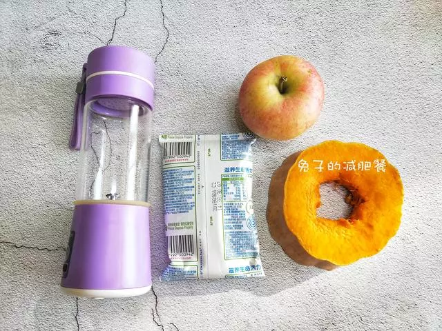 南瓜和蘋果做的早餐,營養簡單,太好喝了,孩子特喜歡,收藏試下