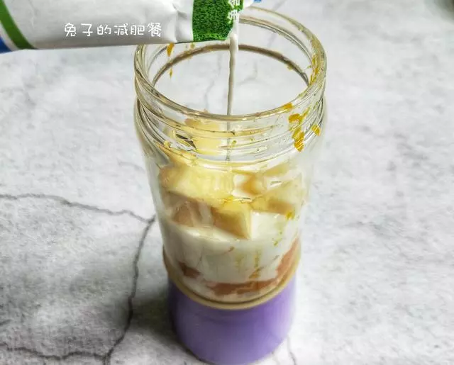 南瓜和蘋果做的早餐,營養簡單,太好喝了,孩子特喜歡,收藏試下