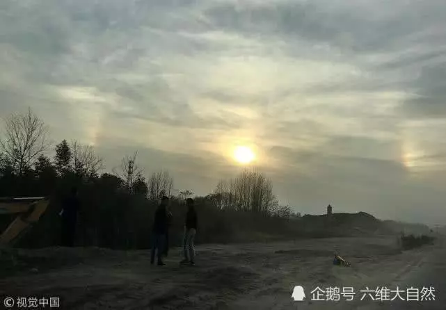 神奇天象奇觀,天空出現「三個太陽」,網友:聽過十個太陽齊出?