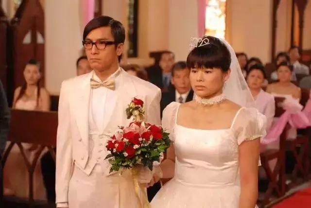 1999年兩位港姐郭羨妮和胡杏兒的故事:兩個女孩,一個靚一個不靚