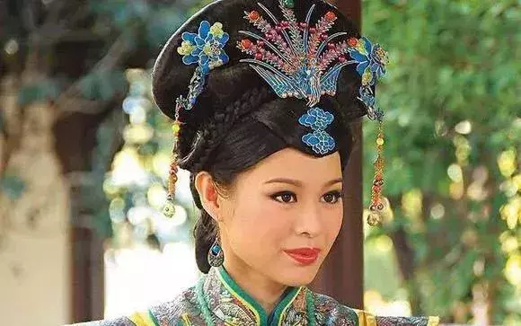 1999年兩位港姐郭羨妮和胡杏兒的故事:兩個女孩,一個靚一個不靚