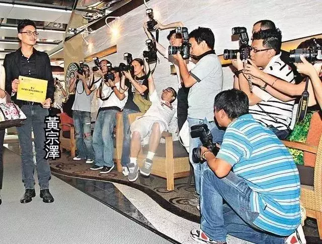 1999年兩位港姐郭羨妮和胡杏兒的故事:兩個女孩,一個靚一個不靚
