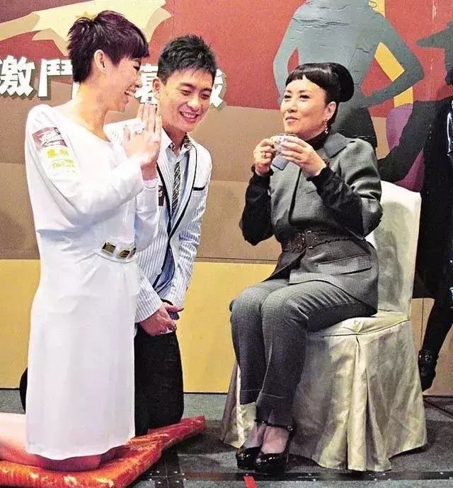 1999年兩位港姐郭羨妮和胡杏兒的故事:兩個女孩,一個靚一個不靚