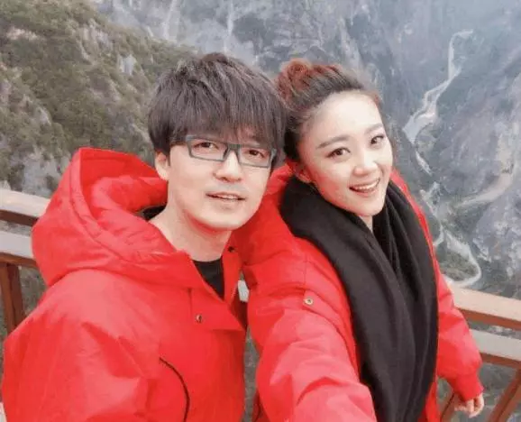 10對「同姓戀」的明星夫妻,第一對讓人羨慕,最後一對令人意外!天註定的姻緣很甜蜜!