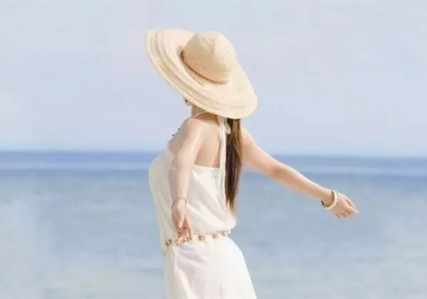 父親逼我娶了「要飯」的女兒,公司破產時,她手上的「鉅款」卻救了我的命….!!