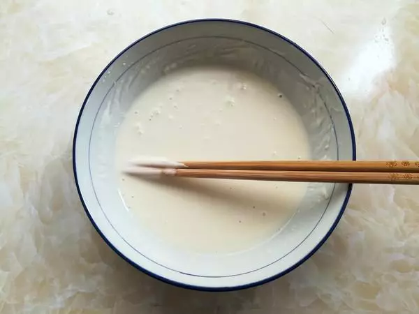 蓮藕炸一下,比薯條好吃,比鍋巴香,酥的掉渣,3斤藕都不夠吃
