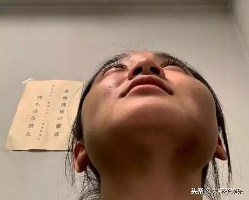 家暴事件升級?蔣勁夫女友稱:從夜裡12點被打到早上,家裡全是血?!