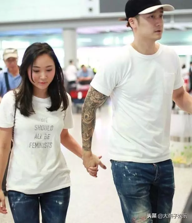 家暴事件升級?蔣勁夫女友稱:從夜裡12點被打到早上,家裡全是血?!