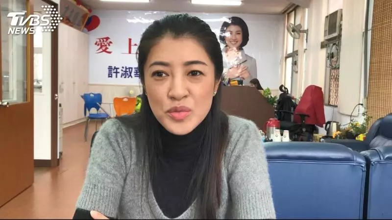 女超人裝暴紅 許淑華現身 強調續留南投