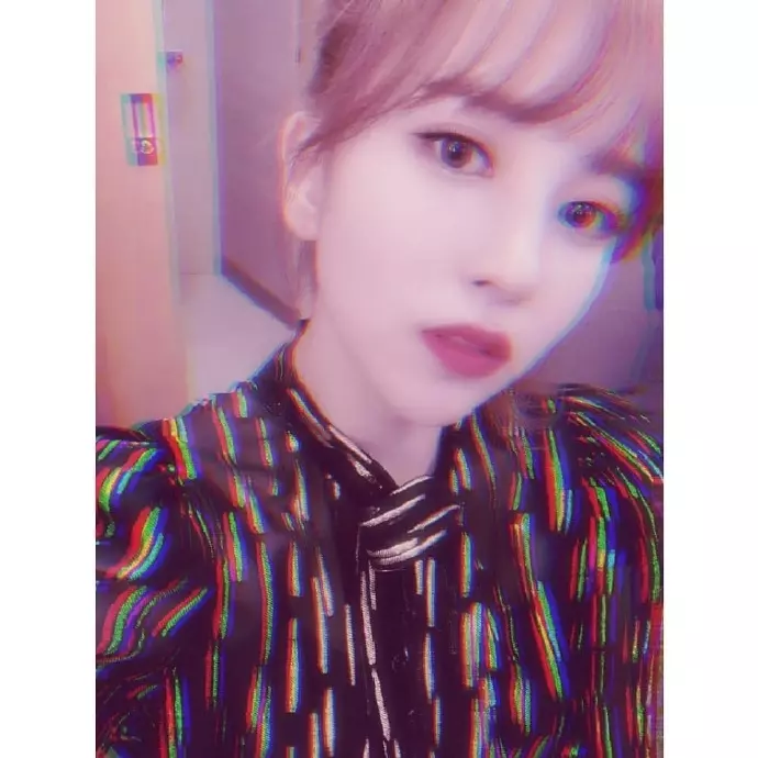 [TWICE][新聞]181127 「正式演藝午夜」TWICE定延採訪中突變的理由？特別約會吸引視線
