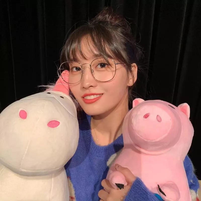 [TWICE][新聞]181127 「正式演藝午夜」TWICE定延採訪中突變的理由？特別約會吸引視線