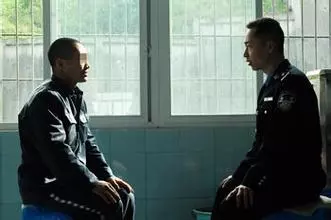 我出嫁農村繼父陪嫁二十萬,婚後第二天我把他送進了監獄