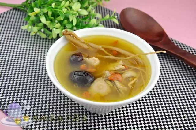 雞湯的19種美味做法,天天喝面色紅潤,愛美人士要常喝!