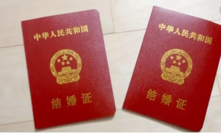 結婚5年俺不孕,家婆卻懷孕,俺陪她產檢,醫生悄悄講,離婚