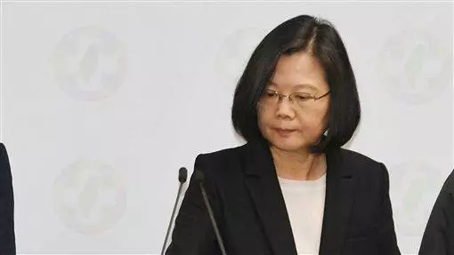 呂秀蓮 開炮!:總統要清君側