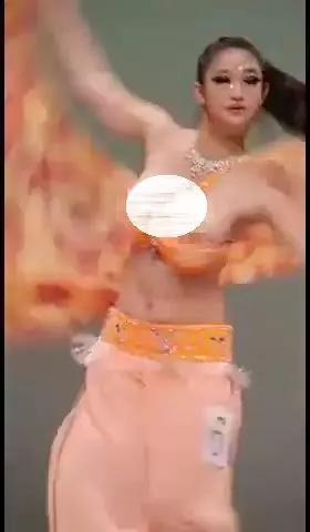 皮舞娘穿好薄 轉身「一個MOVE」秒見評審狂跳:隨著舞蹈跳到外太空