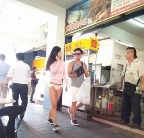 天氣這麼熱?大馬路驚見正妹穿太特別,網:這必須流行