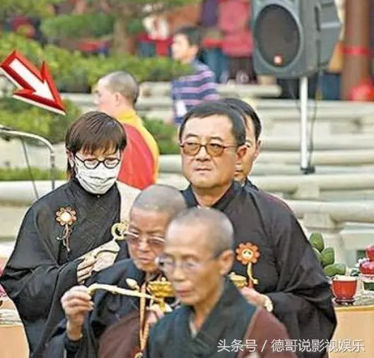 說好不生小孩到白頭,你卻偷偷生了娃的明星:他讓粉絲生下兒子!