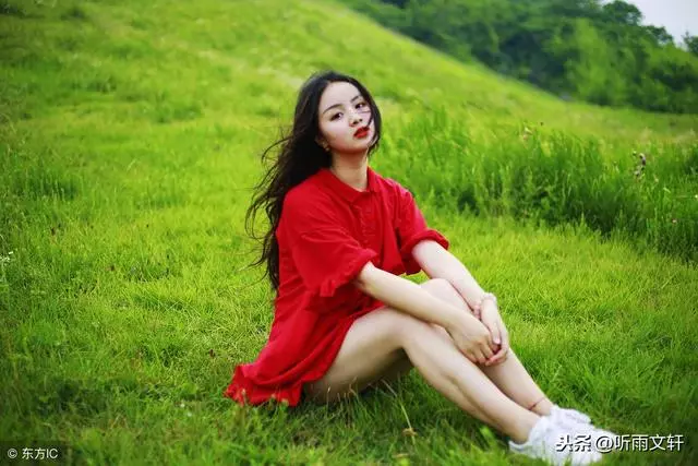 「兒媳,家裡只有三個碗,夠三人吃飯」「婆婆,我知道,我不吃」