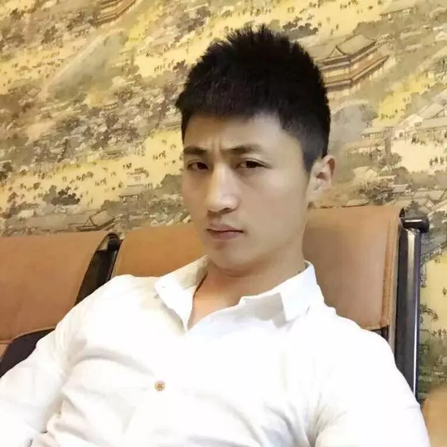 當了7年備胎的男孩轉身娶了別人,婚禮那天她抱著他後悔痛哭