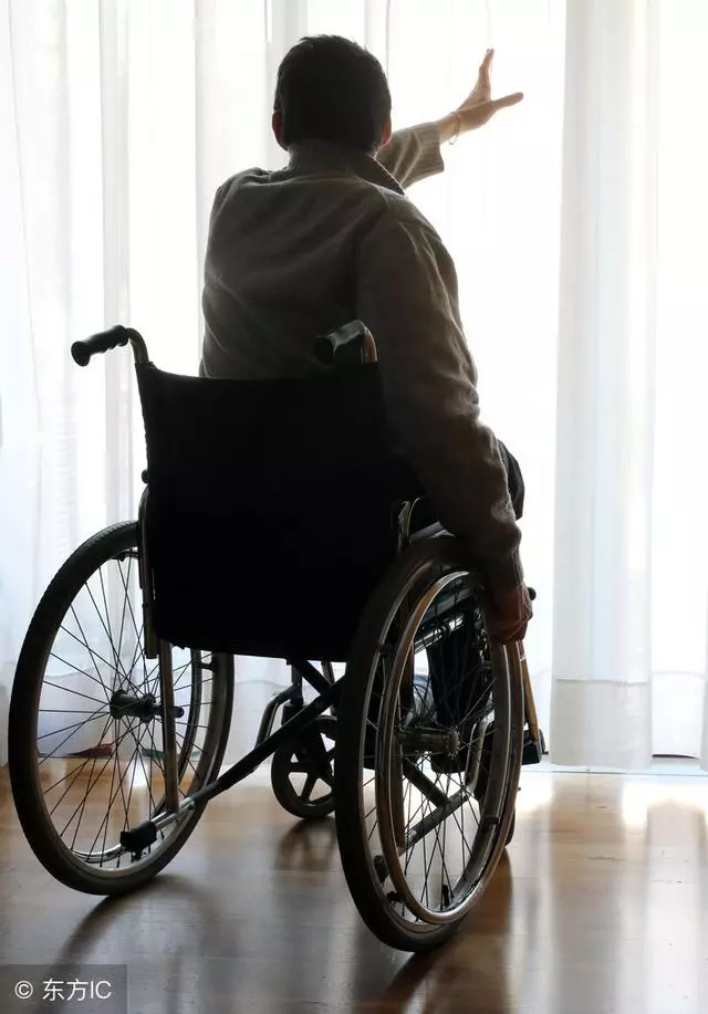 30歲保姆懷孕了,公公欣喜不已,老公卻臉紅了,這個家我沒法待了